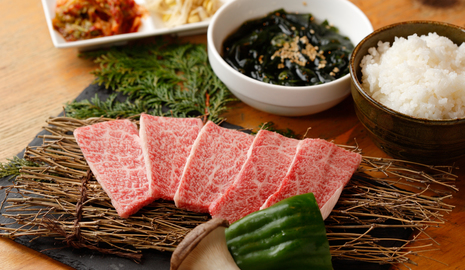 炭火焼肉食神苑 母屋 特選ロース定食